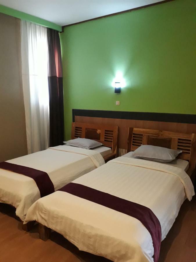 The New Orlinds Guest House Wonosari Luaran gambar